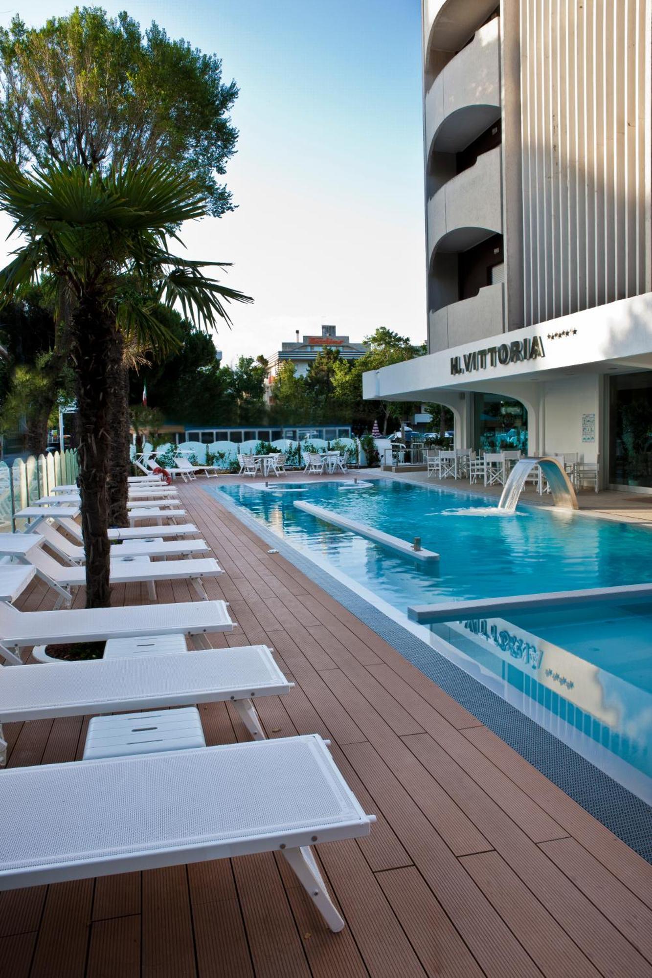 Hotel Vittoria Riccione Exterior foto