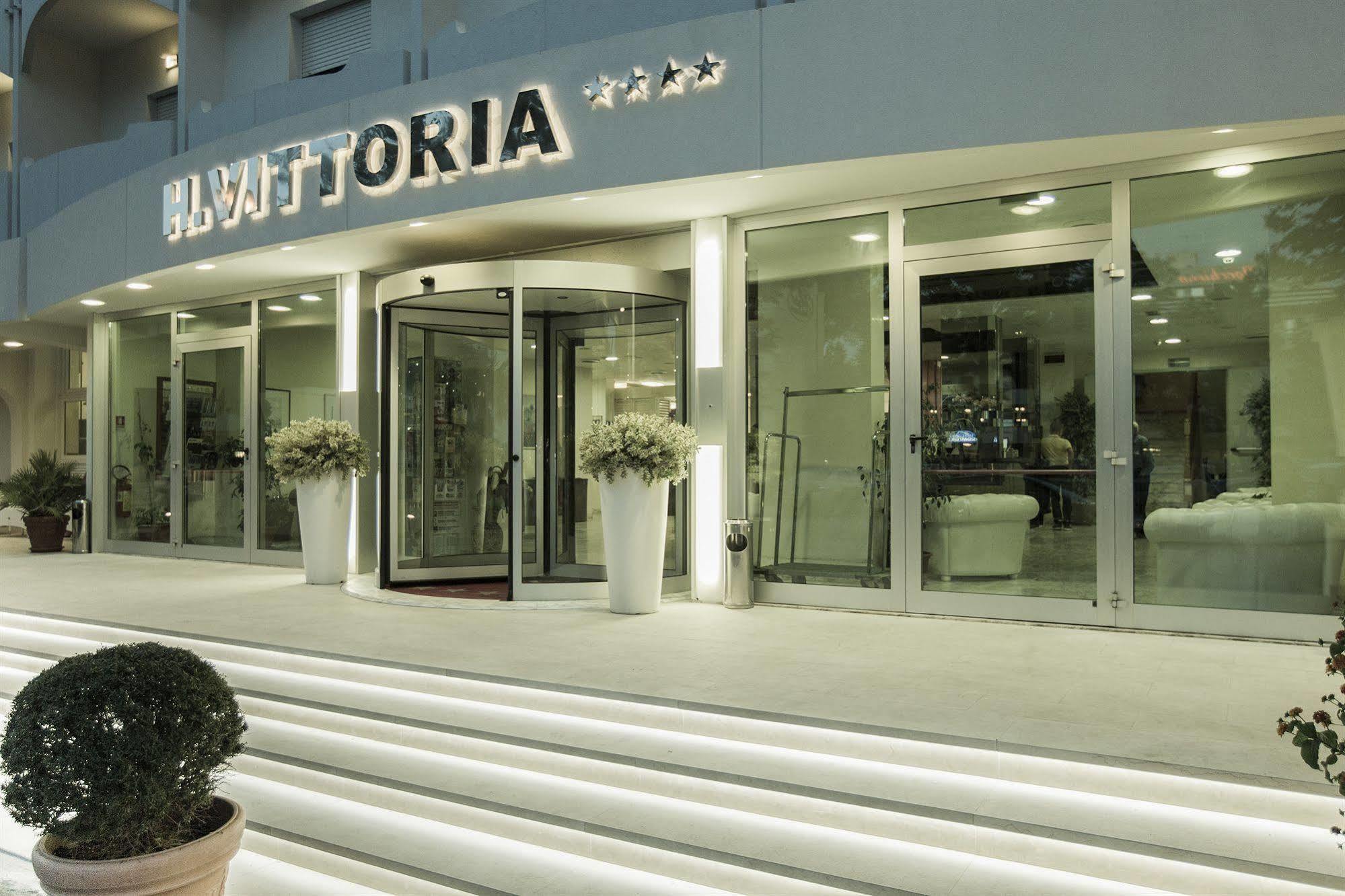 Hotel Vittoria Riccione Exterior foto